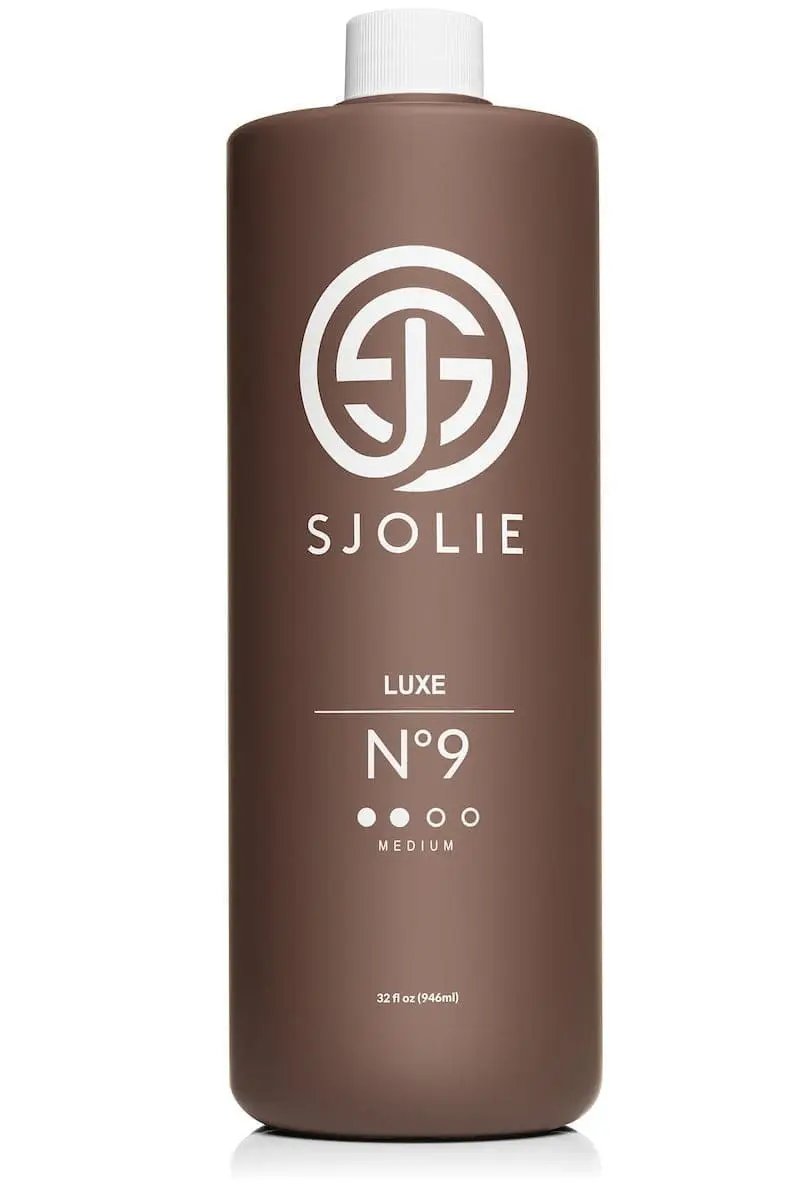 Sjolie Luxe 9 violet medium-dark spray tan solution bottle