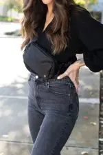 Sjolie shoulder bag for mobile spray tanning