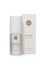 Face tanning water mist to refresh color and keep complexion radiant