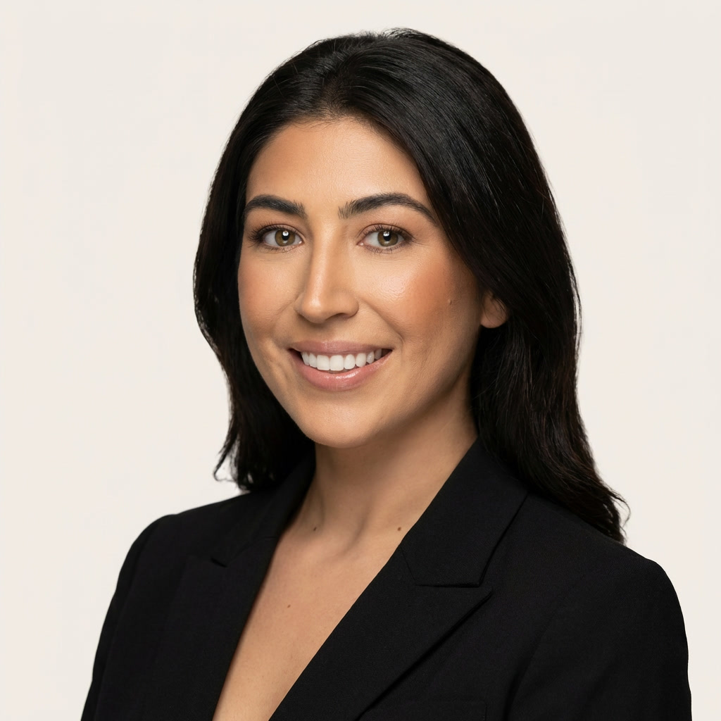 Mikaela Goodman, Sjolie virtual spray tan class educator